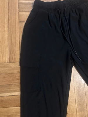 Cargo pants used, size S, black with small pull
