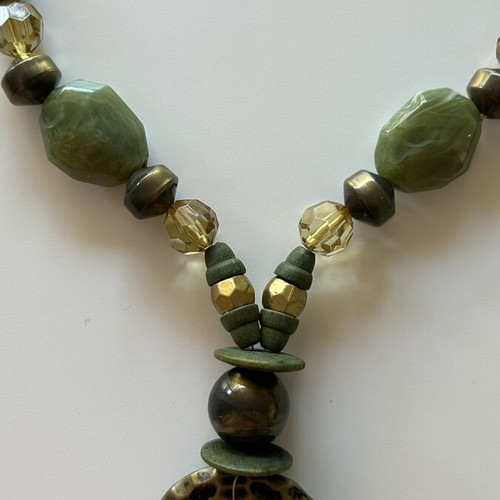 Set of 2 handmade necklaces like new, khaki and green shades