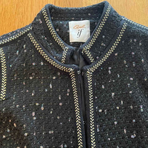 Tweed suit Axel like new, black with gold details