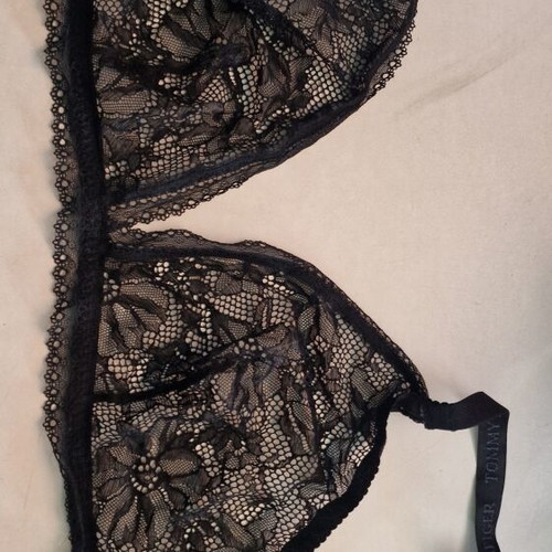 Tommy Hilfiger black lace bra 3XL like new
