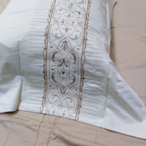 Palamaiki luxury super king bed sheet set new, 300 thread count, embroidered