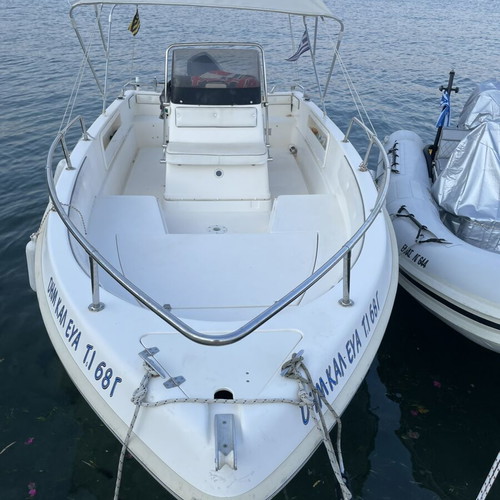 Selva 6.0 Boat like new with 100 HP engine and trailer