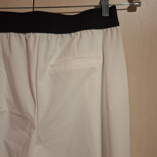 Bershka White Pants with Elastic Waist, Pleats and Pockets, New