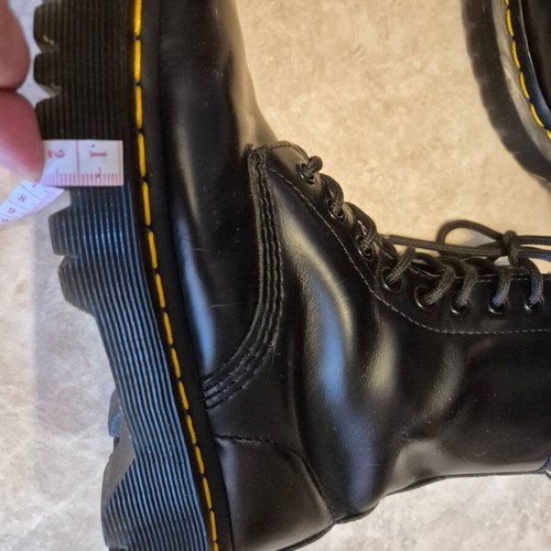 Dr. Martens boots size 37 like new, black