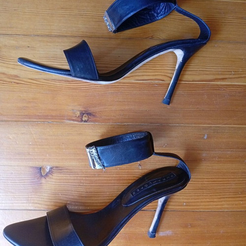 Pura Lopez black women's sandals like new, size 40