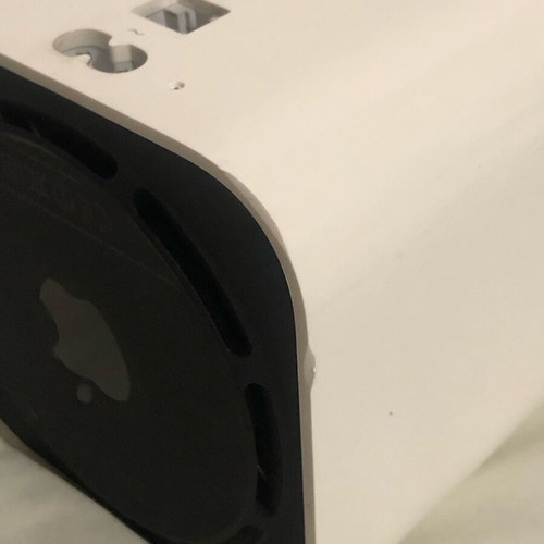AirPort Extreme 6th generation used with crack and cosmetic flaw