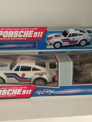 Porsche 911 Playwell 1986 new with batteries and remote control