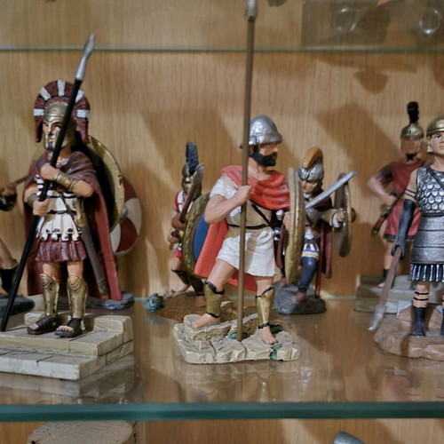 Lead miniatures of ancient warriors like new, set of 77
