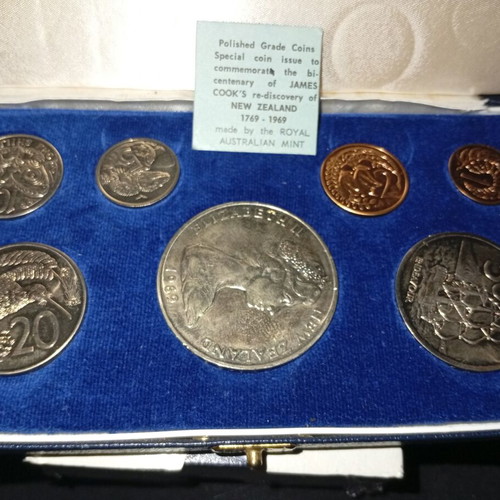 New Zealand coins with their case, new