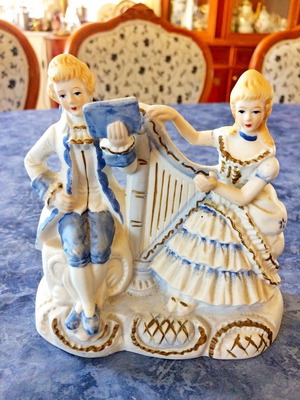Vintage porcelain figurine 22 cm