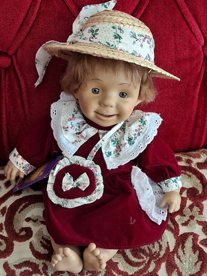 Vintage Simba Baby Doll new with tag, lifelike