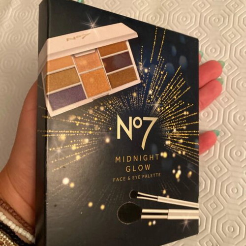 No7 Midnight Glow Face and Eye Palette brand new in box