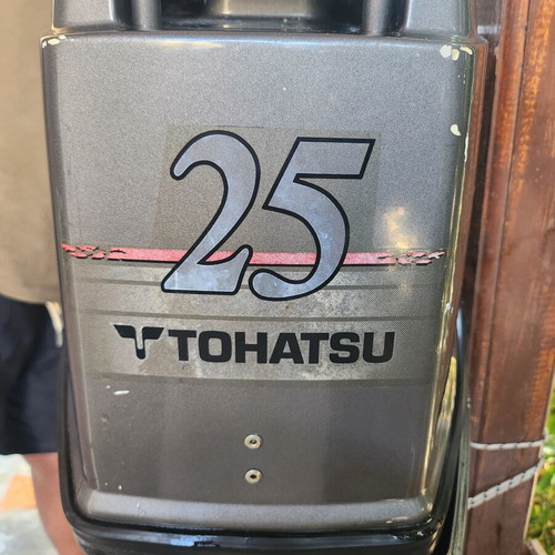 Tohatsu 25 outboard motor, long shaft