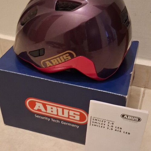 Abus Smiley 3.0 ACE LED kids helmet medium 50-55 cm purple/fuchsia like new
