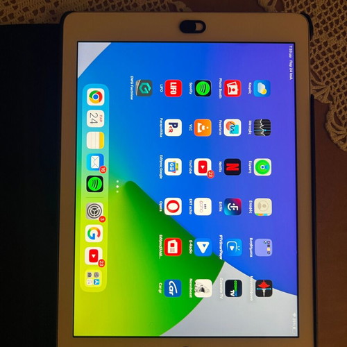 iPad 5th Generation 2017 with Retina display, 32GB, leather case