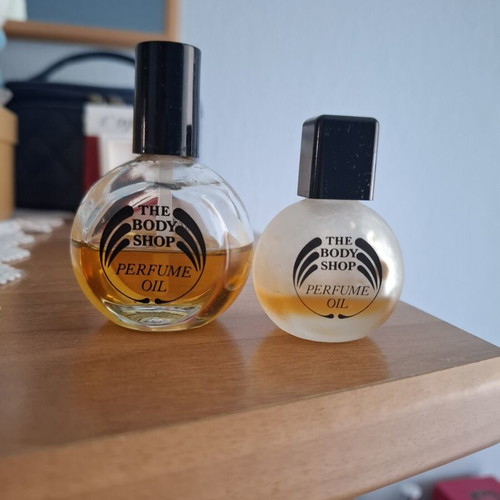 The Body Shop Vintage Perfume Oils Japanese Musk and White Musk used