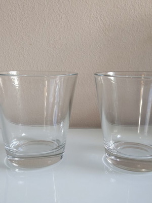Set of 2 small glass jars like new, 8cm