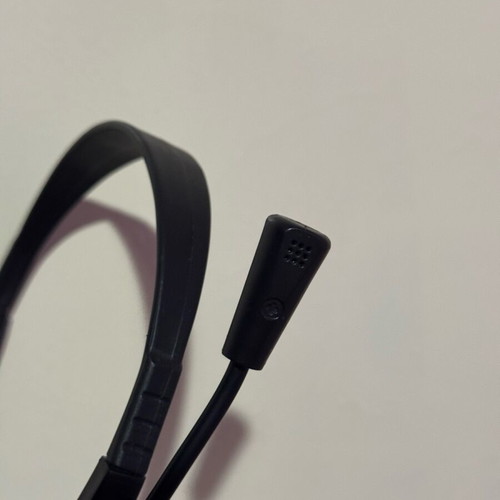 Headphones with microphone wired like new