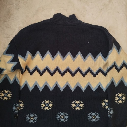 Pullover like new, worn once and cleaned