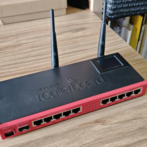 Mikrotik Router RB2011UiAS-2HnD-IN used with 5 Fast Ethernet and 5 Gigabit ports
