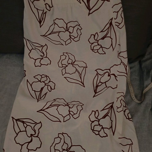 MOTF women's skirt like new, 100% linen, size L/XL, cream/burgundy