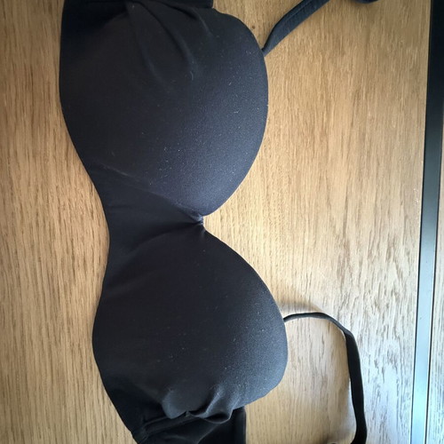 Black bikini top, size M
