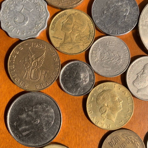 Collection of 22 vintage foreign coins like new