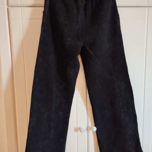 Jogger pants black with rhinestones and fleece lining like new, size XL