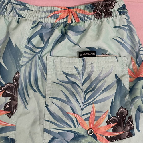 Quiksilver swim shorts tropical print size S like new