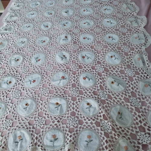 Vintage handmade crochet table linen with embroidered motifs 90x140 cm like new