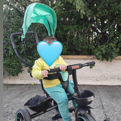Chipolino children's tricycle like new with canopy and parent handle