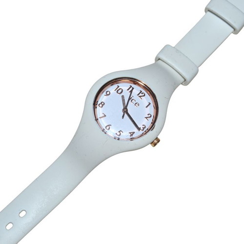 Ice-Watch women's white silicone wristwatch used