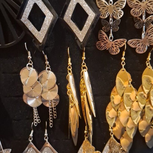 Earrings new, 10 pairs with stand, gold and silver colors