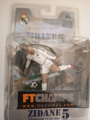 Zinedine Zidane collectible figure new, Real Madrid boutique