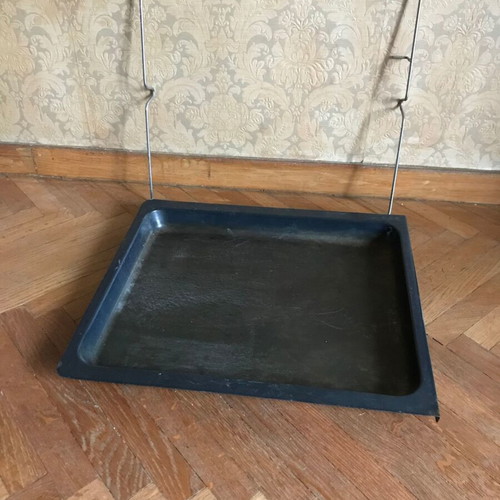Baking tray with stand used, retro vintage, size 45.5x39.5x3 cm