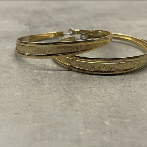 Y2K golden hoop earrings Jewelor like new, triple hoop effect