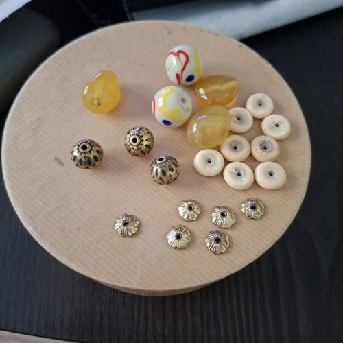 Beads for bracelet like new