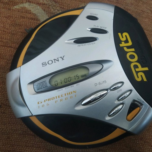 Sony D-SJ15 portable CD player used