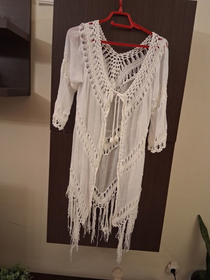 Kaftan with fringes, like new, white, sizes M to XXL