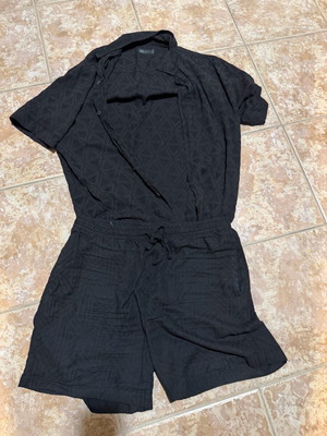 Zara set with black shorts and shirt size L like new