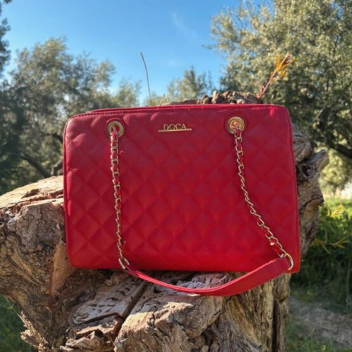 Doca shoulder bag red, like new, quilted