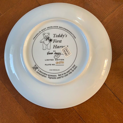 Franklin Mint Heirloom limited edition plates set of 3, like new, bone china