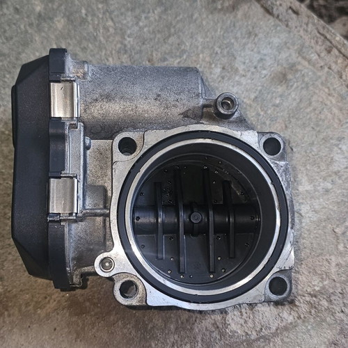 BMW Bosch throttle body like new, OEM 13547561066, VDO A2C53115534