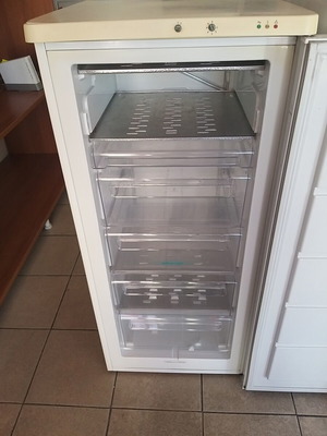 Freezer used, silent, height 125 cm, width 55 cm