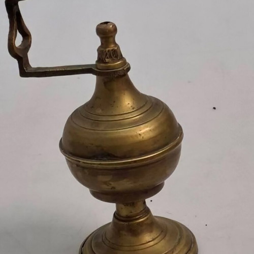 Λαδολύχναρο μπρονζέ εποχής, ύψος 16 cm