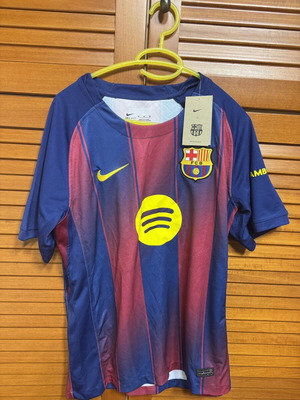 Μπλούζα Barcelona Medium Nike καινούργια με τα καρτελάκια, μπλε και κόκκινη