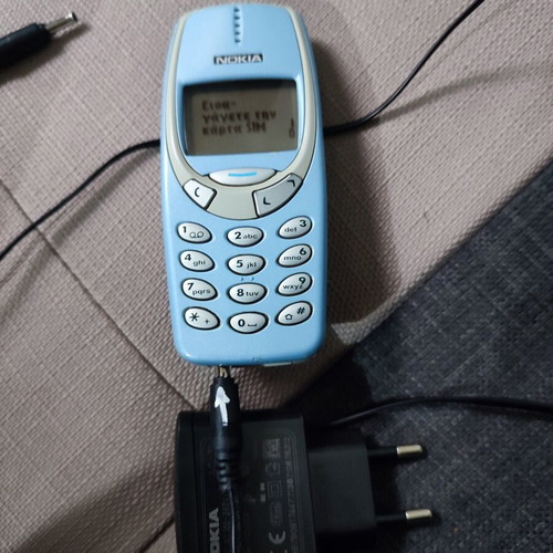 Nokia 3310 Classic Phone turquoise used with charger