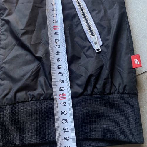 Nike Windrunner lightweight jacket pink and black, size S
