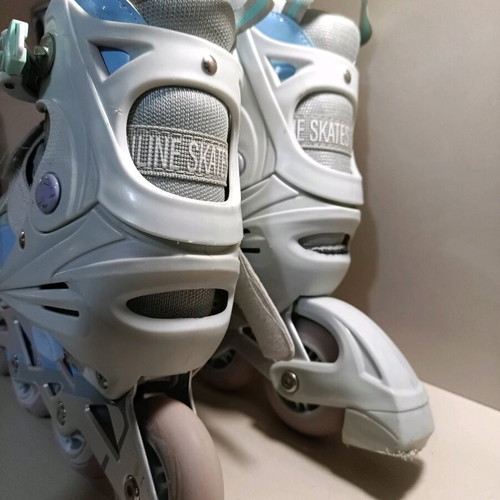 Nils Extreme size 35-38 like new girls' roller skates