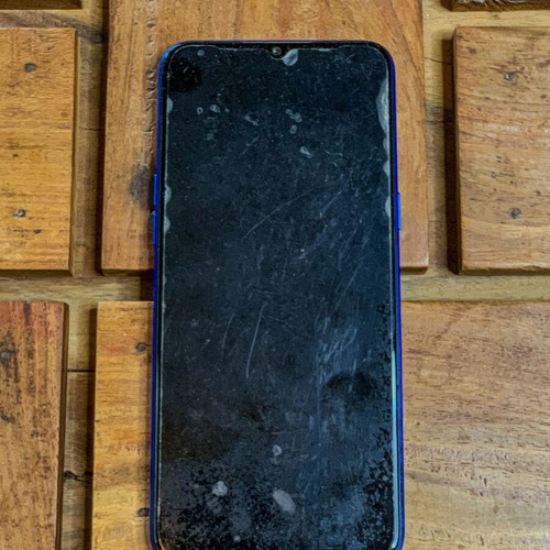 Realme smartphone for parts or repair, non-working